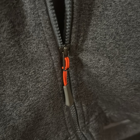 Men's Gray and Red The North Face Jacket - Picture 8 of 8